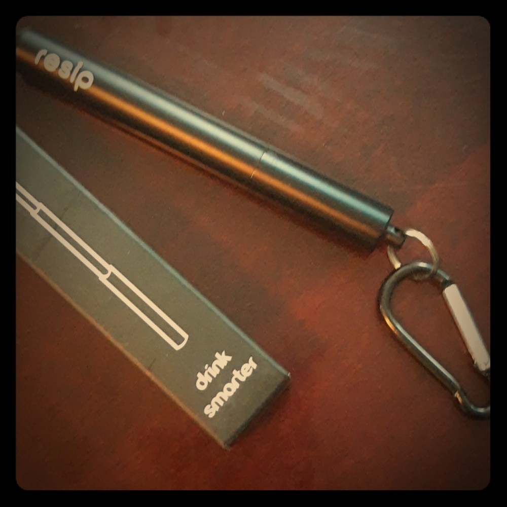 Reusable straw with accessories
